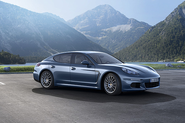 保時捷推出 Panamera Turbo S 與 Panamera Diesel