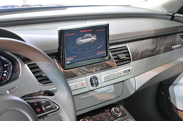 Audi Drive select 可程式車身動態系統。