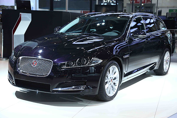 F-TYPE COUPÉ 、XF SPORTBRAKE、C-X17 北京車展登場