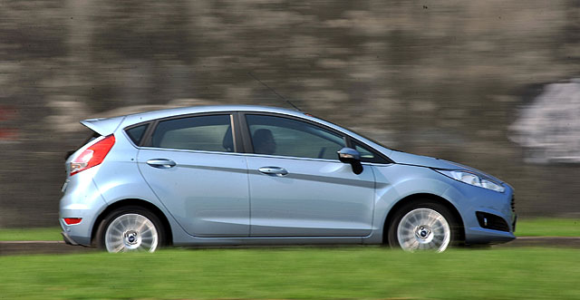 Fiesta 1.5開起來雖不像1.0 EcoBoost那般爆發力十足，但加速反應仍非常線性順暢，加上原本即已備受好評的操控性，還算是輛蠻有樂趣的迷你車。