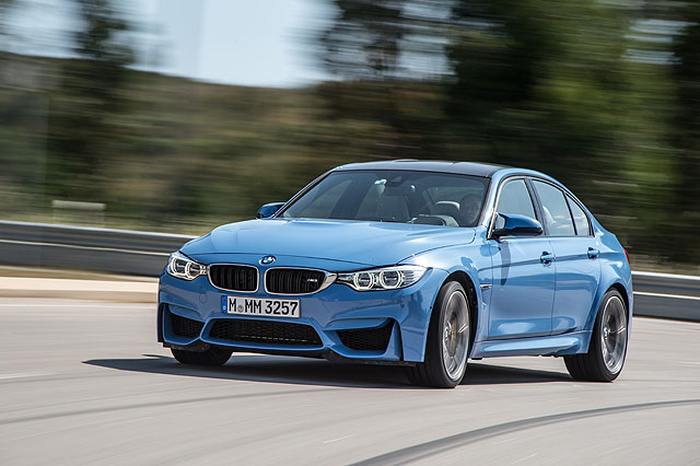 BMW這次在Portimão試駕活動準備的M3全部都是Marine Blue車色，儘管其車型定位跟雙門的M4 Coupé迥異，但駕馭感受卻和車體重心更低的M4沒多大差別，以4門性能房車而言，確實很難能可貴。