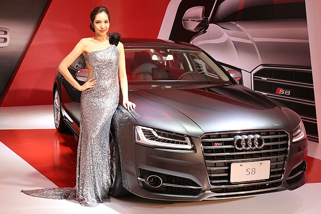 S8為更加運動化的頂級豪華房車。
