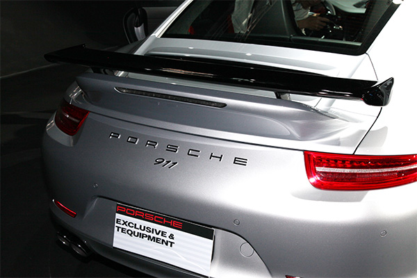 地區化特殊款！Porsche 展出限定 5 輛 911 Carrera S 台灣客製版