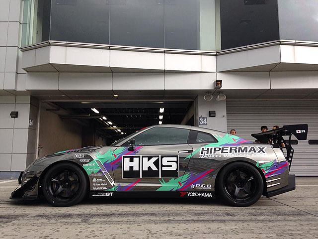 超過 1300 匹 HKS 打造最速單圈機器 GT-R