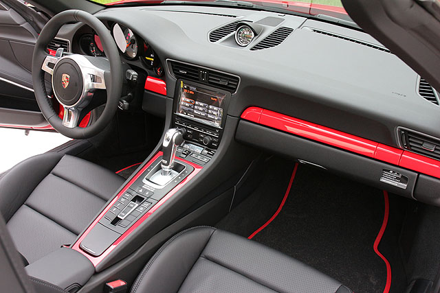 不同的上空風情 Porsche 911 Targa 4 上市