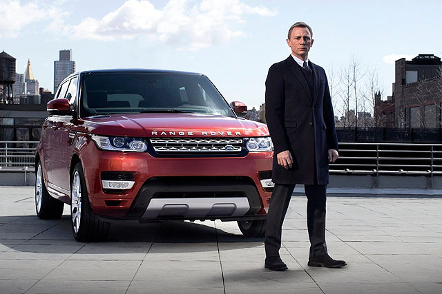 英國豪華越野車品牌Land Rover旗下的Range Rover Sport在飾演現任007情報員的Daniel Craig陪襯下，更能突顯其行動本格的特質。