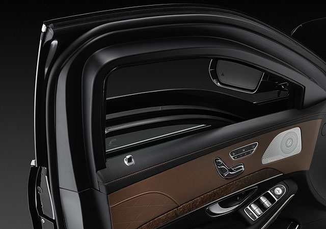 S600 Guard全車都可提供高水準的防彈能力,甚至玻璃部分也是。