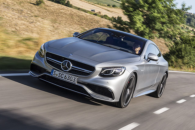 記者今年6月底在義大利托斯卡尼試駕的賓士S63 AMG 4MATIC Coupé，國內今年僅爭取到10輛配額，預定會在10月份正式發表上市，有興趣的多金買家動作要快。