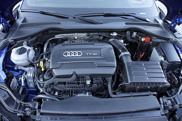 這具新一代的2.0升直4 TFSI缸內直噴Turbo引擎可輸出230匹最大馬力,扭力峰值則提升至37.7公斤米,雙雙比前一代的2.0 TFSI動力有所成長。