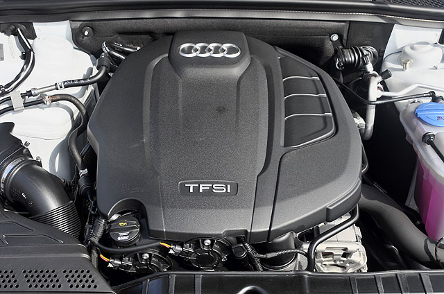 本車配置1.8升直4 TFSI缸內直噴Turbo引擎，可輸出170匹最大馬力與32.6公斤米峰值扭力，中低轉速域扭力表現頗為強勁。