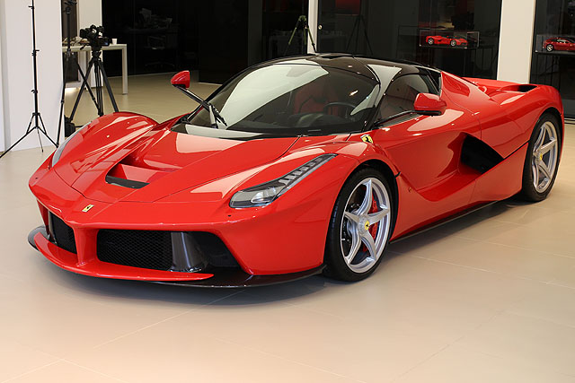 馬王降臨 全球限量 LaFerrari 國內現身