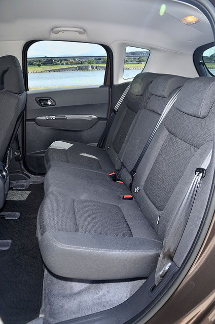 柴油 Crossover 正流行》Peugeot 3008 e-HDi 試駕