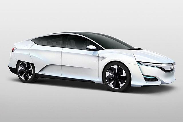 不讓對手專美於前，Honda也發布了新款的FCV概念車，並喊出2016年3月底前在日本本土上市。