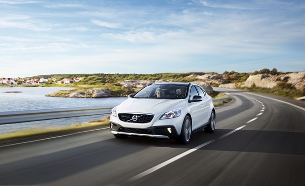 Volvo V40 Cross Country 每公升 18.6 公里的平均油耗，達成動力與節能兼具的表現。