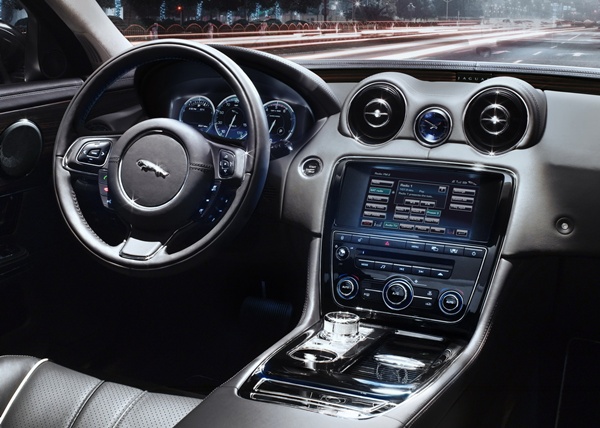 JAGUAR 15 年式 XF / XJ 「驚艷獵豹」專案正式起跑