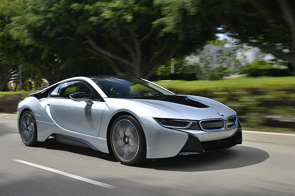 BMW早期曾致力研發氫燃料電池車款，但在陷入一場苦戰後，轉往當時市場主流的油電混合與純電動領域發展。（圖片來源：BMW）