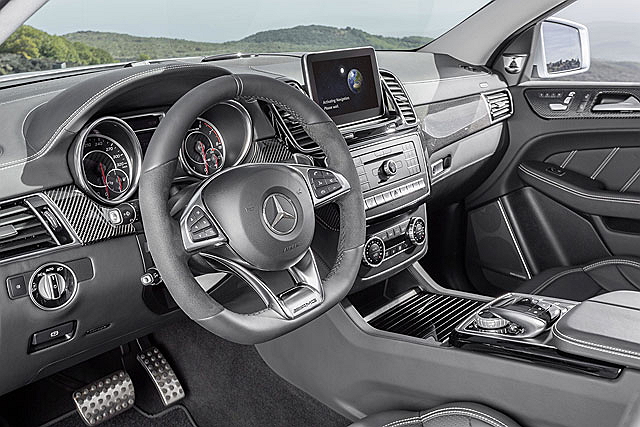 GLE 63 Coupé內部設計佈滿大面積的碳纖維。（圖片來源：Mercedes-Benz）