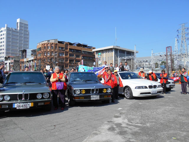 展現品味與素養，玩 BMW 老車也做公益