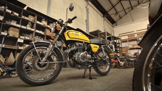 David Silver於1977年時，當時16歲得到了人生中第一台Honda SS50機車，從此開啟了他熱愛機車的這條路。（圖片來源／DreamMagazine）
