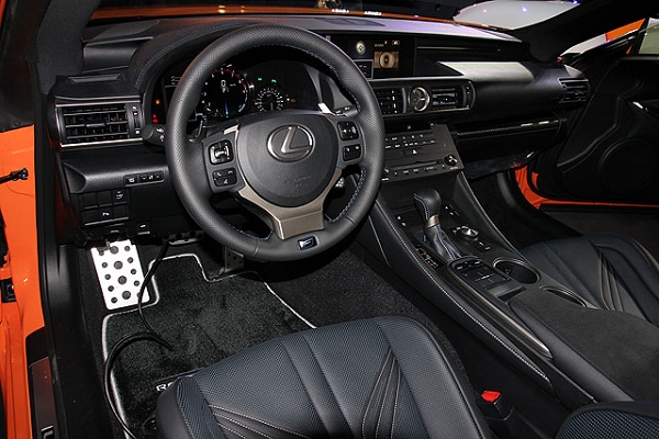 Lexus - RC F 車款簡介