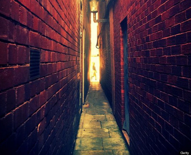 最窄的路─英國Parliament Street（圖片來源／Blog.Cochran）