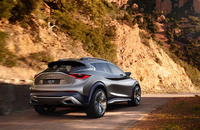 QX30的車尾線條也相當銳利，同時原廠更為其配置21吋胎圈，展現霸氣感受。