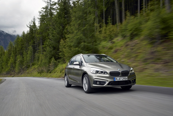 全新 BMW 220i Active Tourer 即刻上市