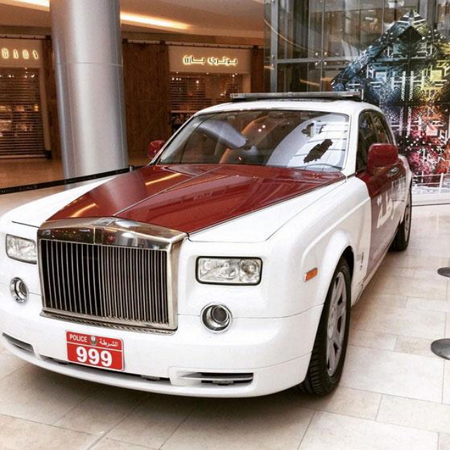 這輛Rolls-Royce Phantom搭載6.8升V12缸內直噴自然進氣引擎，可輸出最大馬力453匹，以及73.5公斤／米的峰值扭力。