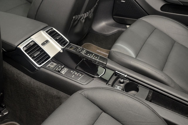 性能節能兼顧轎跑車》保時捷 Panamera S E-Hybrid 試駕