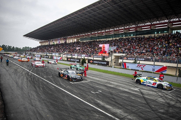 2015 Audi R8 LMS Cup 首站登場