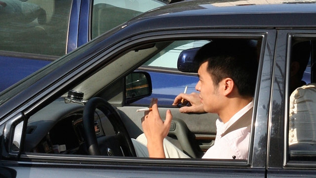 你要臭自己臭，味道不要飄過來！！