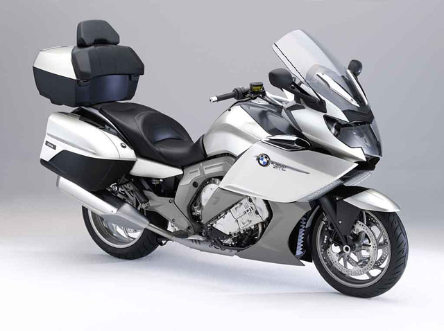 BMW Motorrad Japan 以當家巡航旗艦 K1600GTL 為基礎，請到兩位日本大師進行大改造！