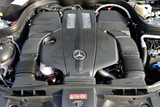 這具3.0升缸內直噴V6 Bi-turbo引擎，擁有相當於4.0 V8自然進氣引擎的333匹最大馬力，以及媲美同排氣量柴油引擎的48.9公斤米扭力峰值，輸出數據與性能表現均相當令人驚艷。