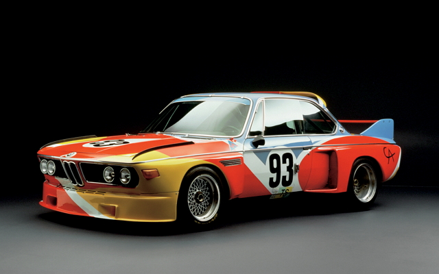 近日BMW推出一輛BMW 3.0 CSL Hommage概念車，來向過去1973年的3.0 CSL致敬，而CSL代表著Coupé (雙門)、Sport (運動) 與Leicht (輕量)。
