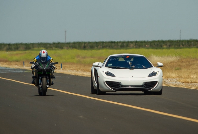 兩輛車最終末速分別達到307.2km/h(H2R)與259.2km/h(MP4-12C)。