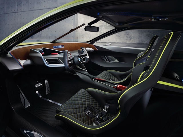 BMW為其採用極簡頗具科技感的內裝設計，配備了兩張輕量化賽車型桶椅搭配六點式安全帶。