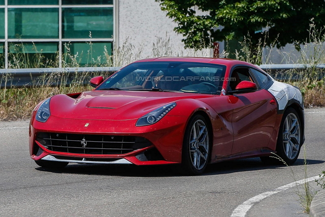 Ferrari F12 M將有望搭載6.3升V12引擎，可壓榨出750匹的最大輸出馬力。