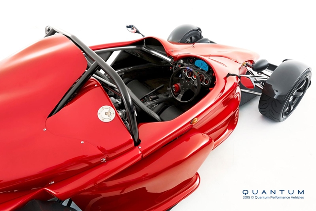 澳洲純種競技車款  Quantum GP700 馬力重量比1：1
