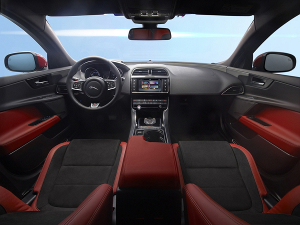 全新 JAGUAR XE 開始預售 預接單 199 萬起