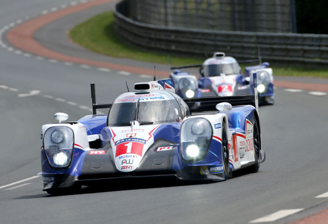 去年稱霸WEC世界耐久賽的豐田TS040 Hybrid，今年面對保時捷與Audi新年式賽車的強悍性能，顯得欲振乏力，終場兩輛賽車分別只能跑出第6（2號車）和第8（1號車）的名次。