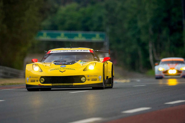 來自美國的通用Corvette Racing車隊，還沒開賽就已折損一輛賽車，僅剩唯一一輛64號C7.R賽車，最終得以完成337圈比賽，贏得了GTE Pro組的冠軍。