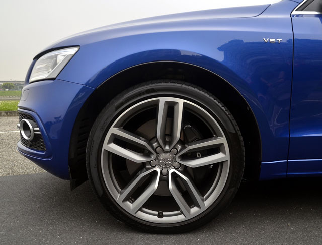 中小型 SUV 跑格派新選！Audi SQ5 試駕