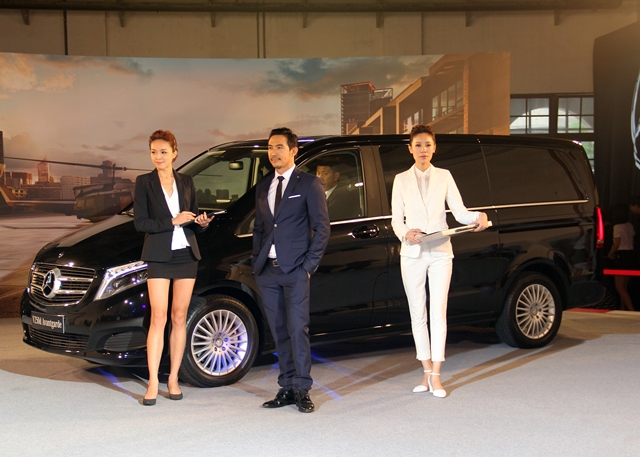 新一代V-Class的車身尺碼為5140x1928x1880mm，軸距為3200mm，在外型設計上延續Mercedes-Benz近期以來的家族設計風格。