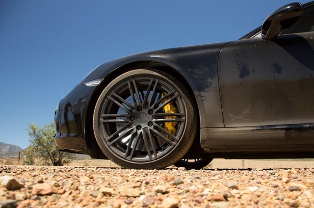 拋開過去包袱！ 小改款 Porsche 911 Carrera 渦輪上身！