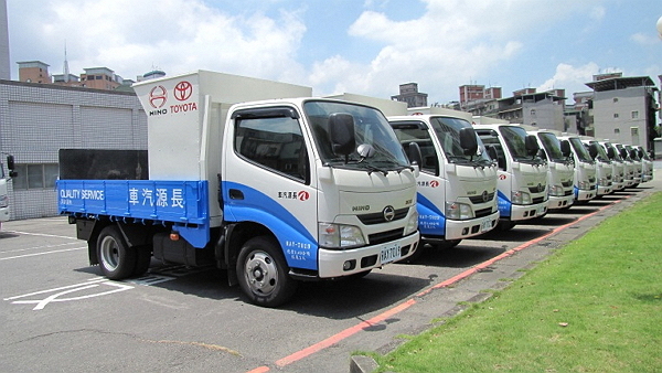 HINO 經銷商長源汽車於全台設置了 50 輛行動服務車，提供商用車頭家到府保修、即時搶修的便捷服務。