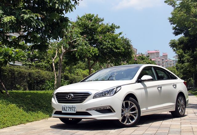 內斂韓式中大型房車 Hyundai Sonata 新車試駕