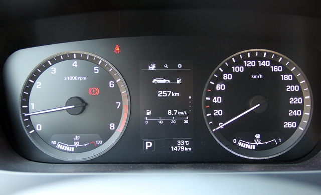 內斂韓式中大型房車 Hyundai Sonata 新車試駕