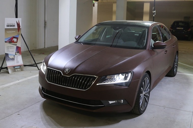 真皮材質除了車室還能用在哪？ 讓 Skoda Superb 告訴你！
