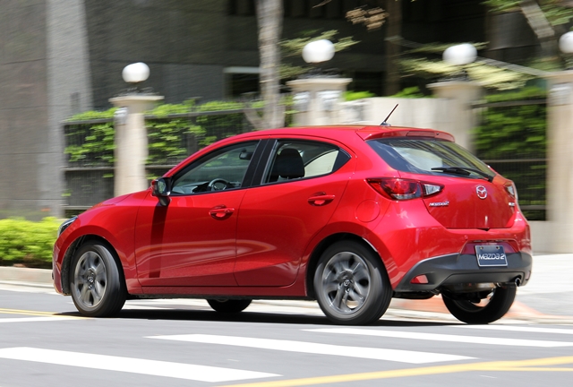 魂動小型男全面進化 Mazda 2 新車試駕