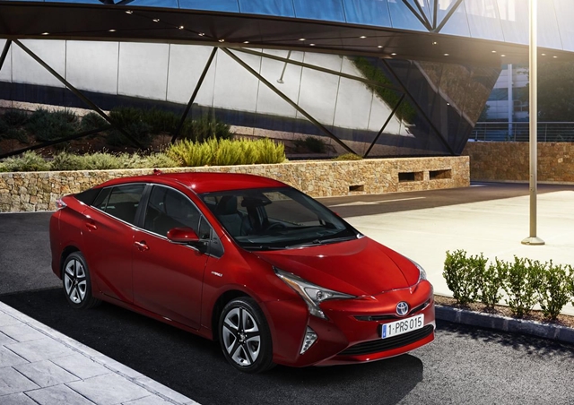 Toyota原廠也在Las Vegas正式發表新一代Prius車型。從外觀上看來可說是充滿了相當前衛的大變化。